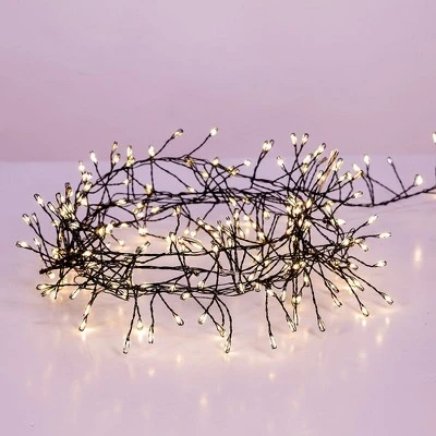 Kurt Adler 7.8-Foot 240-Light Twinkle Warm White LED Fairy Light Cluster Garland 5 Kurt Adler 7.8-Foot 240-Light Twinkle Warm White LED Fairy Light Cluster Garland - Image 3